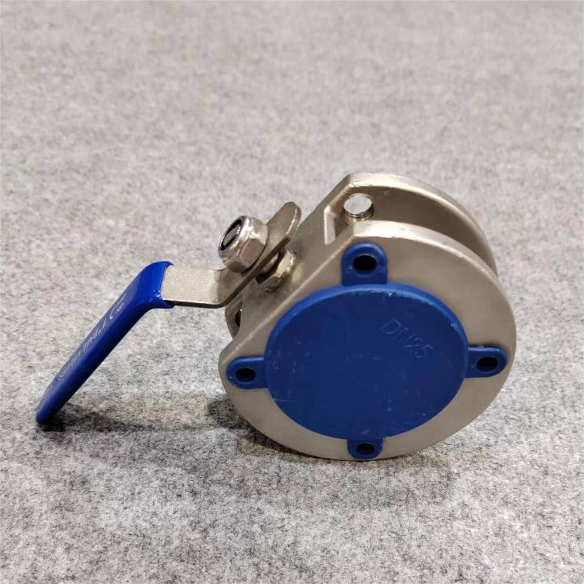 1pc wafer flanged ball valve with iso5211 mounting pad (侧面)